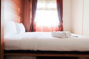 Fully Furnished and Comfortable 2BR Green Pramuka Apartment