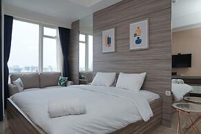Cozy and Tranquil Studio Menteng Park Apartment