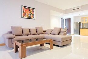 Big Size with City View @ 3BR Lexington Apartment