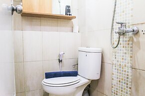 Comfortable and Fully Furnished 1BR Green Pramuka Apartment