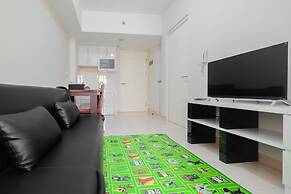 Pool View 2BR Apartment @ Springlake Summarecon