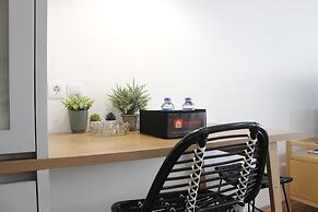 Comfy & Artsy Studio at Beverly Dago Apartment