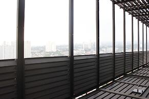 Comfy & Artsy Studio at Beverly Dago Apartment