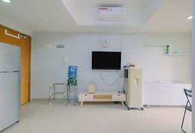 Minimalist and Posh 1BR The Oasis Cikarang Apartment