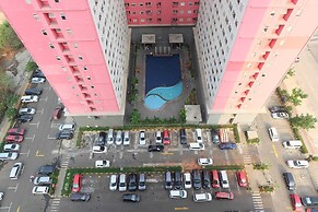 Simply Studio Apartment at Green Pramuka City