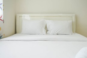 Comfortable 2BR Apartment at Green Pramuka near Mall
