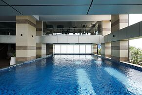 Stunning 2BR Loft Apartment at Maqna Residence