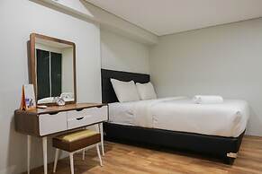 Modern 2BR Apartment at Maqna Residence