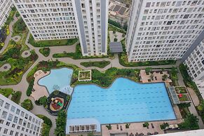 Elegant and Convenient 2BR Apartment M-Town Residence