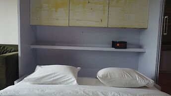 Unique Studio Galeri Ciumbuleuit Apartment near Dago