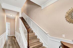 Exquisite and Airy 3BD Town Home in Vista Cay With CDC Cleaning Standa