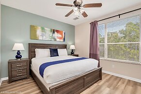 Exquisite and Airy 3BD Town Home in Vista Cay With CDC Cleaning Standa