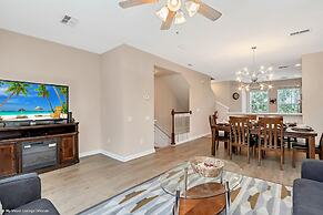 Exquisite and Airy 3BD Town Home in Vista Cay With CDC Cleaning Standa