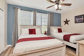 Exquisite and Airy 3BD Town Home in Vista Cay With CDC Cleaning Standa