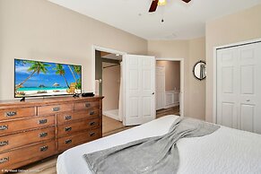 Exquisite and Airy 3BD Town Home in Vista Cay With CDC Cleaning Standa