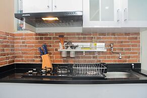 Cozy Room 1BR Gray Tower Sentra Timur Apartment