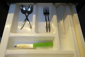 Best Price Modern Studio Apartment at Nifarro Park