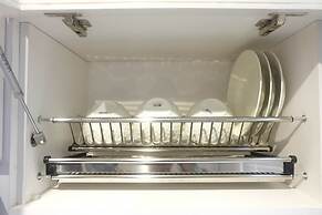 Stylish and Modern 2BR Bassura City Apartment