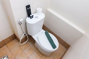 Tidy Studio Apartment at Bassura City near Shopping Mall