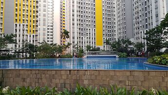 Stylish and Posh Studio Springlake Summarecon Bekasi Apartment
