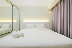 Elegant Studio Room at Springlake Summarecon Apartment