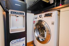 Pool View and Homey 2BR Apartment @ Springlake Summarecon