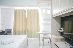 Comfy Studio at Trimezia Beverly Apartment By Travelio