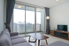 Relaxing 2BR at The Empyreal Condominium Epicentrum Apartment By Trave