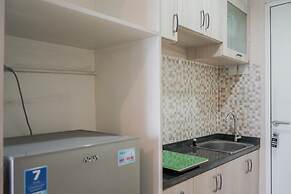 Minimalist and Stylish Studio Skylounge Tamansari Apartment By Traveli