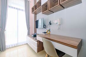 Minimalist and Comfy Studio Dave Apartment By Travelio