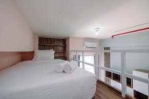 Minimalist and Comfy Studio Dave Apartment By Travelio