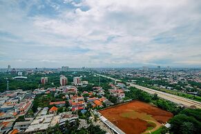 Minimalist and Comfy Studio Dave Apartment By Travelio