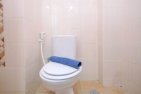 Minimalist and Comfy Studio Dave Apartment By Travelio