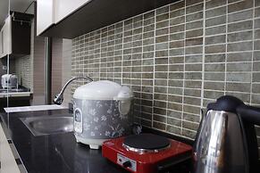 Prime & Comfy Studio @ Tamansari La Grande Apartment By Travelio