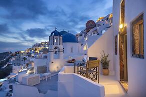 Bluedome Cavehouses by Otium Villas