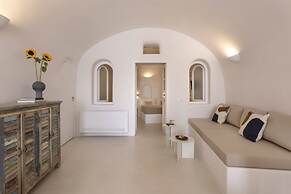 Bluedome Cavehouses by Otium Villas