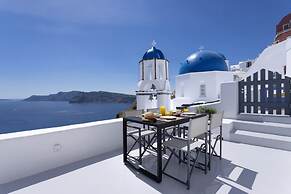 Bluedome Cavehouses by Otium Villas