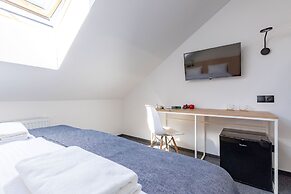 IZZZI by Gostiny dvor