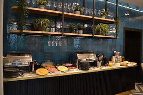 IZZZI by Gostiny dvor