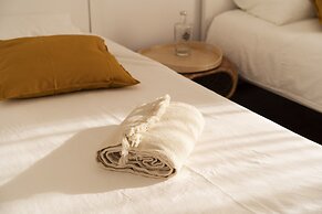 Ericeira Paradise House & Suites