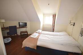Victoria Hotel