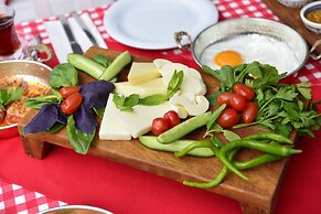 Zübeyde Hanım Alaçatı