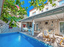 Zübeyde Hanım Alaçatı