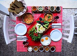 Zübeyde Hanım Alaçatı