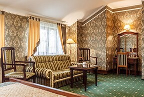 Business Hotel