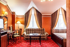 Business Hotel