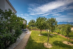 Terra Magica Deluxe Apartment OR Room with Private Parking, Terrace an