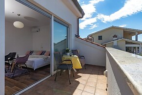 Terra Magica Deluxe Apartment OR Room with Private Parking, Terrace an