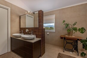 Terra Magica Deluxe Apartment OR Room with Private Parking, Terrace an