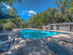 5403 Treetops